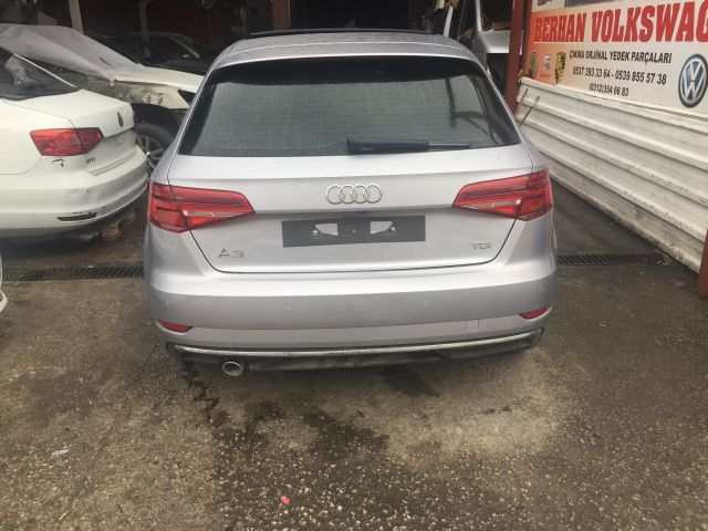 Audi A3 2017-2018 Çıkma Yedek Arka Tanpon